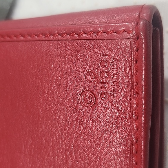 Authentic Gucci Check Book Soft Leather Wallet. - Picture 6 of 17